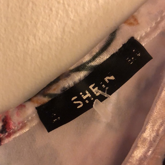 Shein spring floral top 😍 size M - Picture 2 of 2